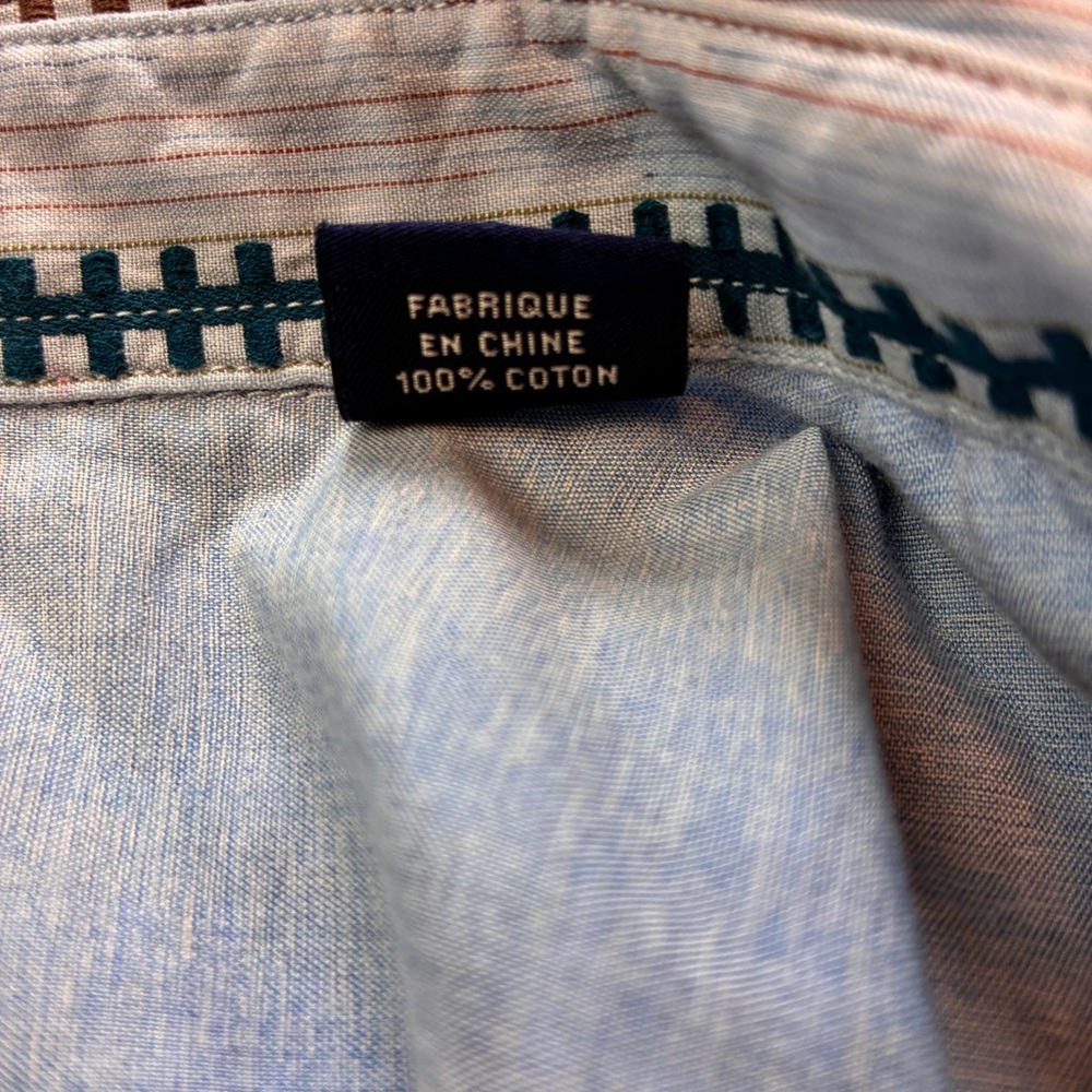 Tommy Bahama Button down - Picture 13 of 13